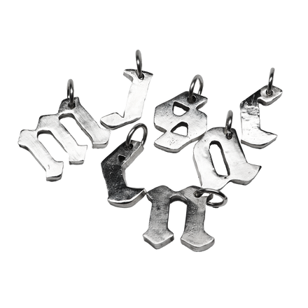LETTER PENDANT .925